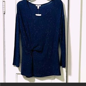 NWT. COMO BLU Women’s Blouse. Dark blue. Size M.